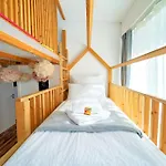 Semesterbostad Loft House 170qm, Central, Own Garden, Parking Lot