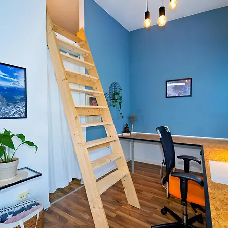 Loft House 170qm, Central, Own Garden, Parking Lot Offenbach am Main