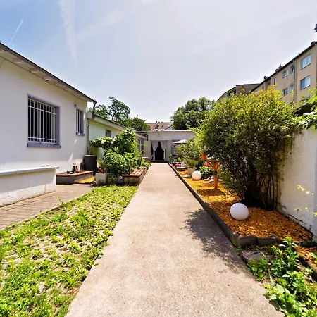 Loft House 170qm, Central, Own Garden, Parking Lot Offenbach am Main
