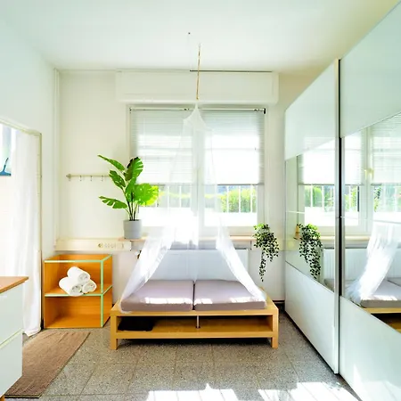 Loft House 170qm, Central, Own Garden, Parking Lot Semesterbostad *
