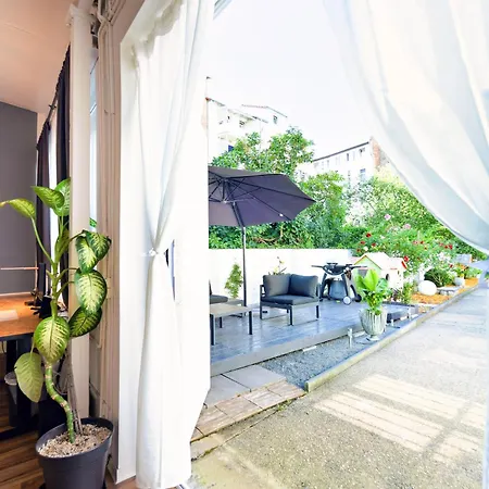 Semesterbostad Loft House 170qm, Central, Own Garden, Parking Lot *