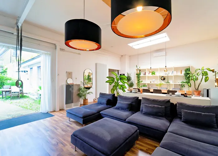 Loft House 170qm, Central, Own Garden, Parking Lot Casa vacanze