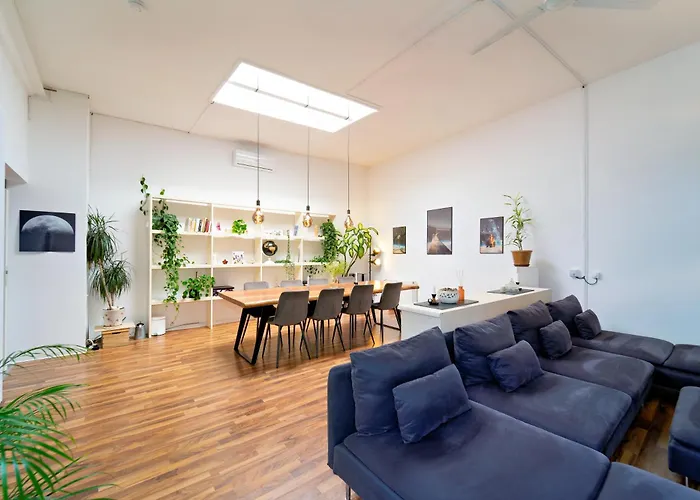 Loft House 170qm, Central, Own Garden, Parking Lot Casa vacanze *