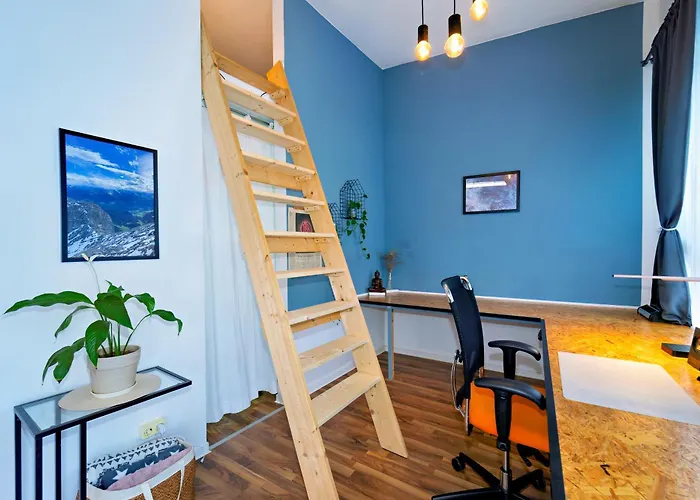 Loft House 170qm, Central, Own Garden, Parking Lot Offenbach am Main