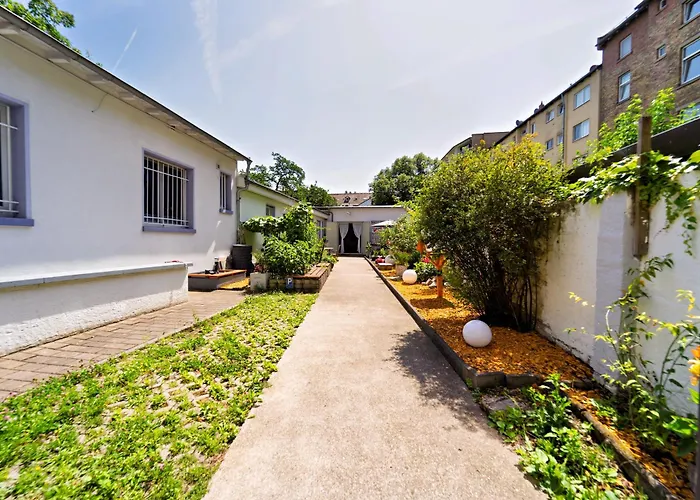 Loft House 170qm, Central, Own Garden, Parking Lot Offenbach am Main