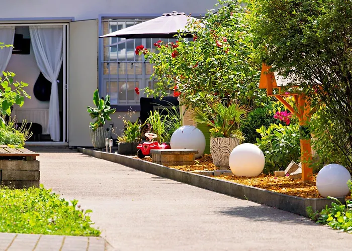 Loft House 170qm, Central, Own Garden, Parking Lot Casa vacanze