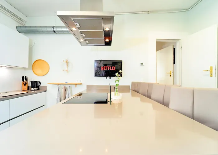 Loft House 170qm, Central, Own Garden, Parking Lot Casa vacanze