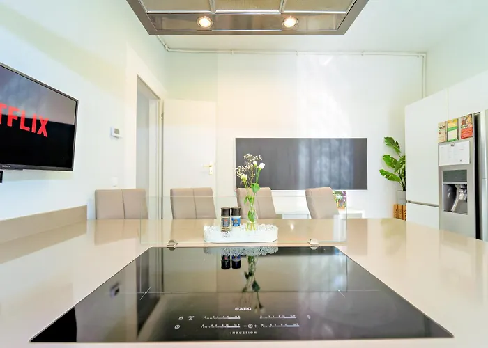 Loft House 170qm, Central, Own Garden, Parking Lot Casa vacanze *