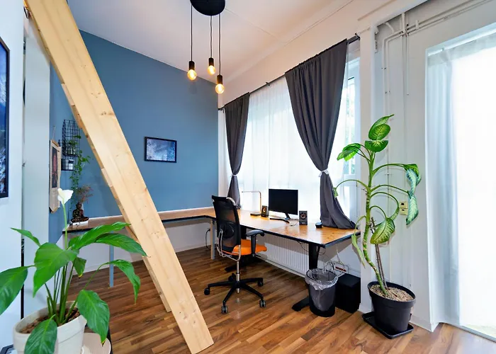 Loft House 170qm, Central, Own Garden, Parking Lot