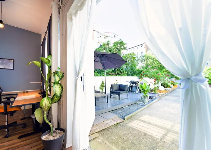 Casa vacanze Loft House 170qm, Central, Own Garden, Parking Lot *